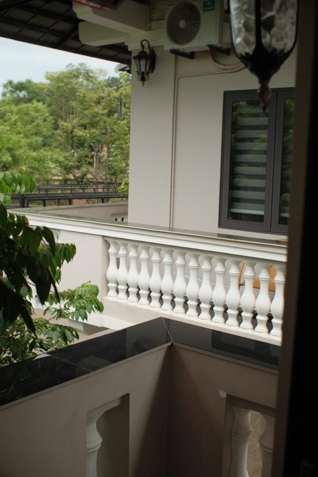 Iris Hill Villa Хуе Екстериор снимка